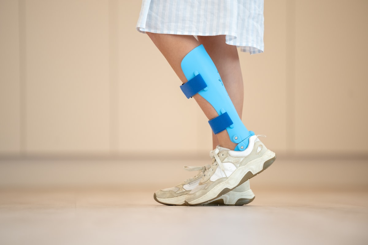 Sportieve orthopedische schoen zwart en wit